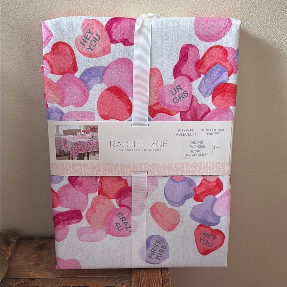 Rachel Zoe Heart‎ Tablecloth